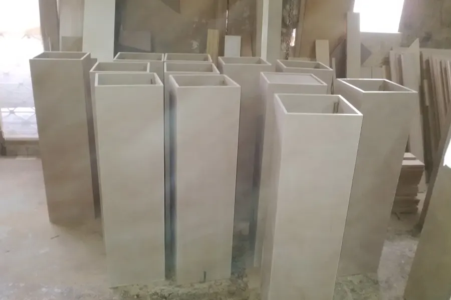 LG Totem Pedestal Exhibidor Producción